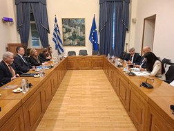 Mε τον Σέρβο πρέσβη συναντήθηκε η Ευαγγελία Λιακούλη 